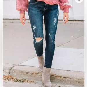 Women’s KANCAN Signature Mid Rise Skinny Stretch Jean- Size 25